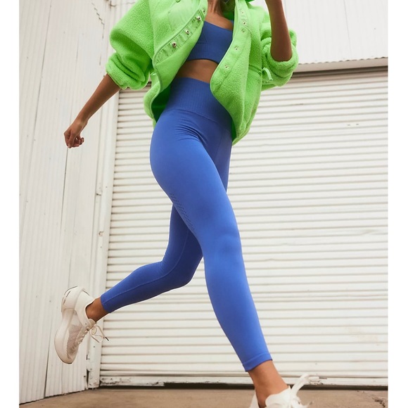 FREE PEOPLE MOVEMENT LEGGINGS !!! - Picture 9 of 9